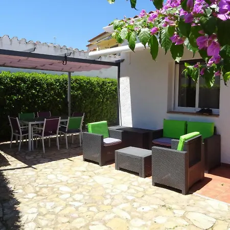 Rez De Jardin Pres Riells